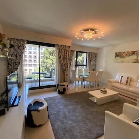 아파트호텔 Carlton Riviera 4*