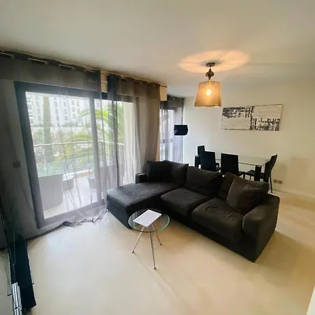 Carlton Riviera 아파트호텔 4*