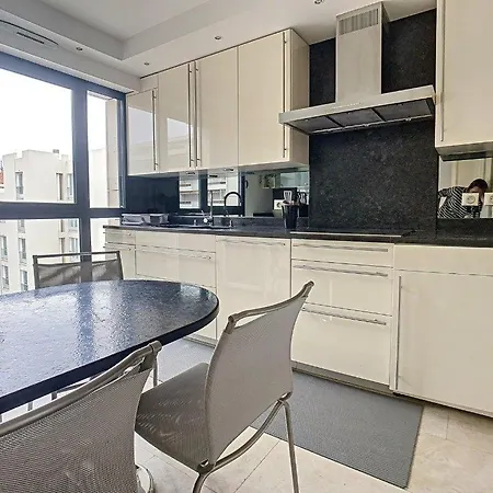Hotel apartamentowy Carlton Riviera Cannes
