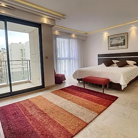 Hotel apartamentowy Carlton Riviera