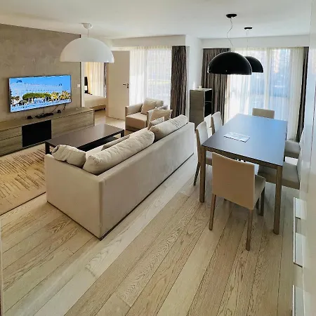 Carlton Riviera Hotel apartamentowy Cannes