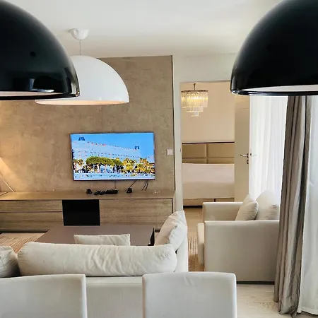Carlton Riviera Hotel apartamentowy Cannes
