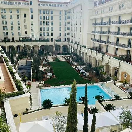 Carlton Riviera 4*