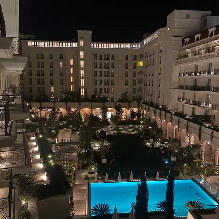 Carlton Riviera Hotel apartamentowy Cannes