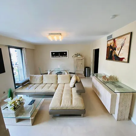 Carlton Riviera Hotel apartamentowy Cannes
